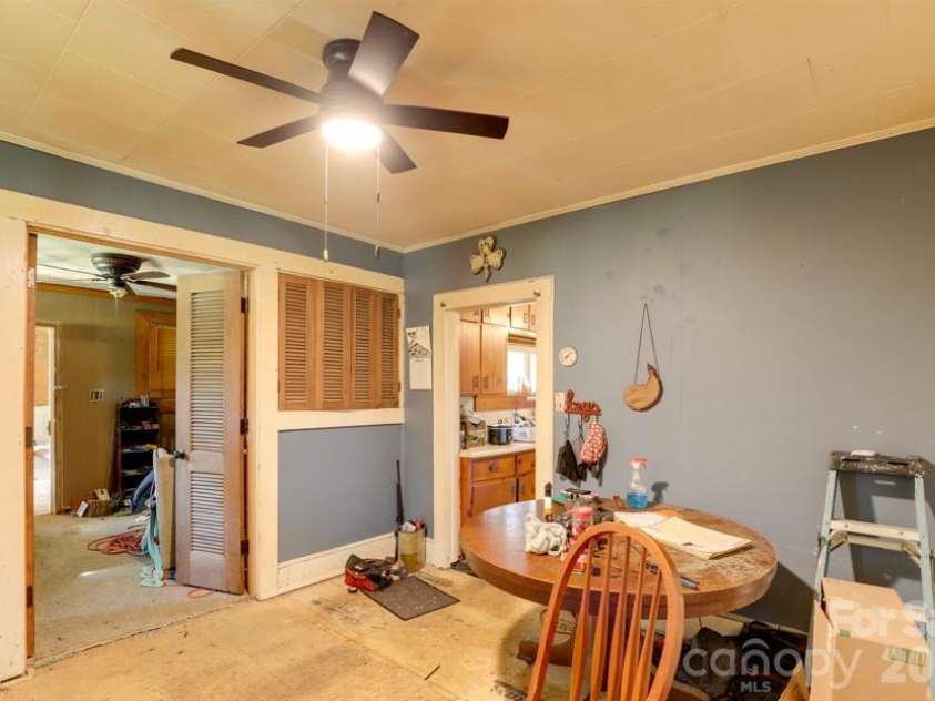 44 B Street, East Flat Rock, NC 28726.  MLS# CAR4435240, YatesRealty ID 57854. 