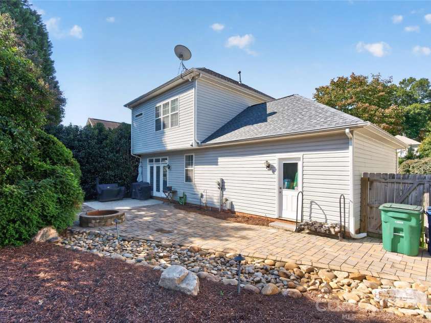 19910 Madison Village Drive, Cornelius, NC 28031.  MLS# CAR4436532, YatesRealty ID 57858. 