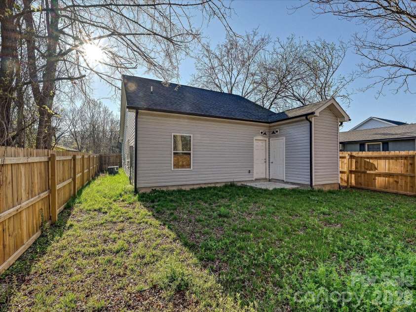 624 Harrison Street, Rock Hill, SC 29730.  MLS# CAR4356251, YatesRealty ID 5786. 