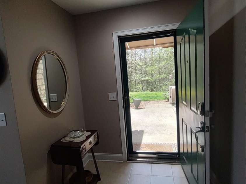 810 Wynnshire Drive, Hickory, NC 28601.  MLS# CAR4231879, YatesRealty ID 5786. 