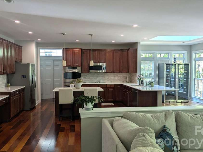 2221 Creek View Court, Fort Mill, SC 29707.  MLS# CAR4436791, YatesRealty ID 57862. 