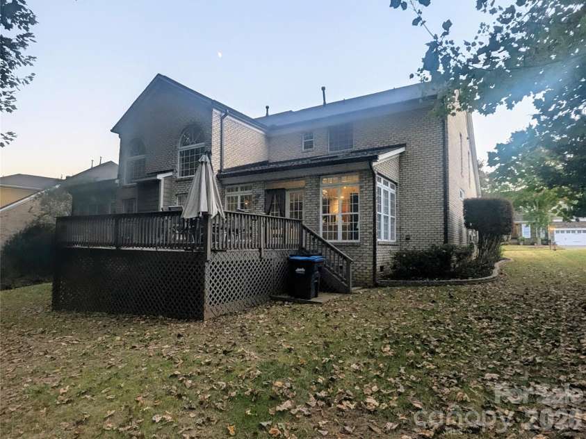 2221 Creek View Court, Fort Mill, SC 29707.  MLS# CAR4436791, YatesRealty ID 57862. 