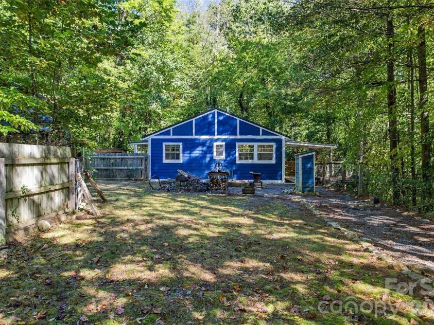 72 Lyman Lane, Rosman, NC 28772.  MLS# CAR4436718, YatesRealty ID 57864. 