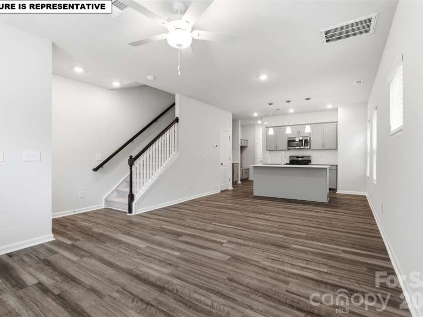 4610 Lakeview Road, Charlotte, NC 28216.  MLS# CAR4436785, YatesRealty ID 57865. 