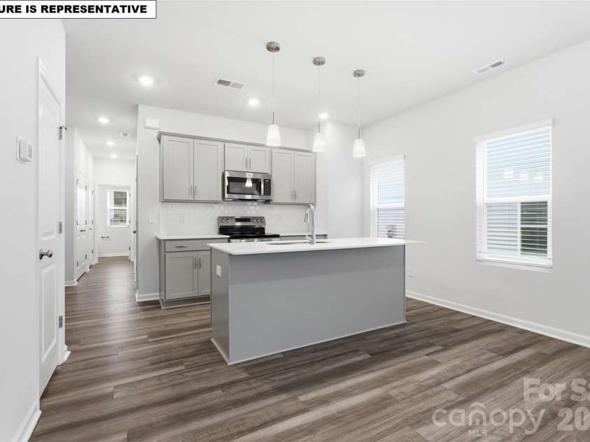4610 Lakeview Road, Charlotte, NC 28216.  MLS# CAR4436785, YatesRealty ID 57865. 
