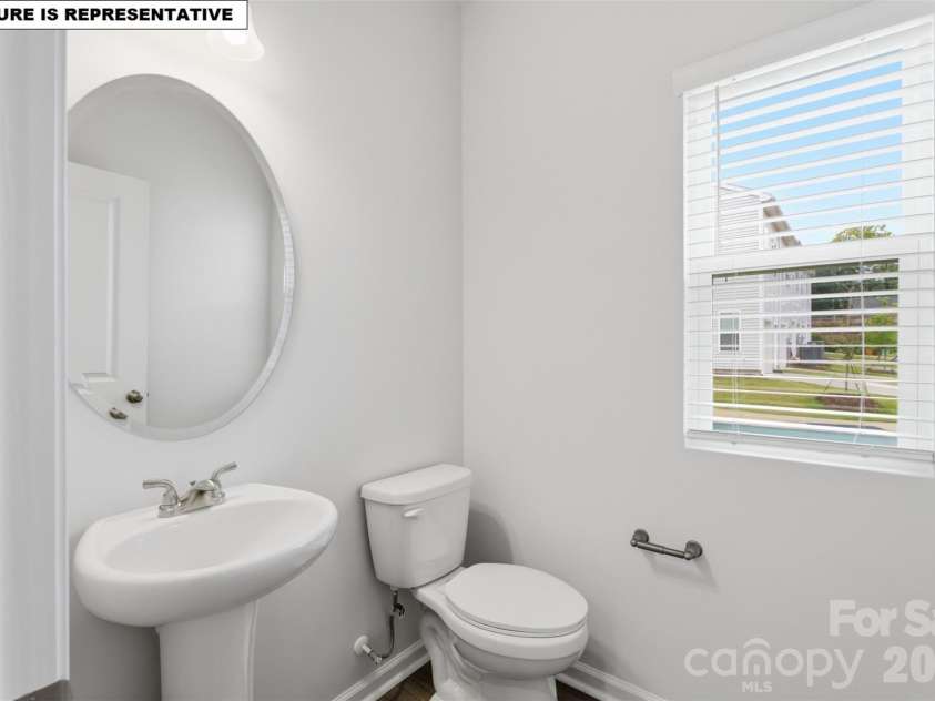 4610 Lakeview Road, Charlotte, NC 28216.  MLS# CAR4436785, YatesRealty ID 57865. 