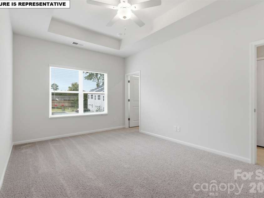 4610 Lakeview Road, Charlotte, NC 28216.  MLS# CAR4436785, YatesRealty ID 57865. 