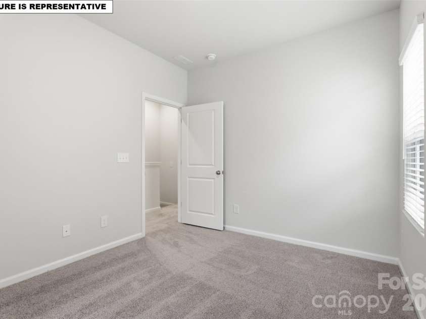 4610 Lakeview Road, Charlotte, NC 28216.  MLS# CAR4436785, YatesRealty ID 57865. 