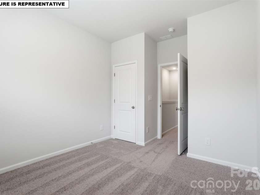 4610 Lakeview Road, Charlotte, NC 28216.  MLS# CAR4436785, YatesRealty ID 57865. 