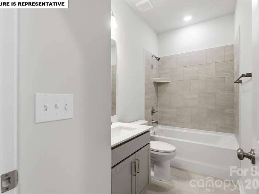 4610 Lakeview Road, Charlotte, NC 28216.  MLS# CAR4436785, YatesRealty ID 57865. 