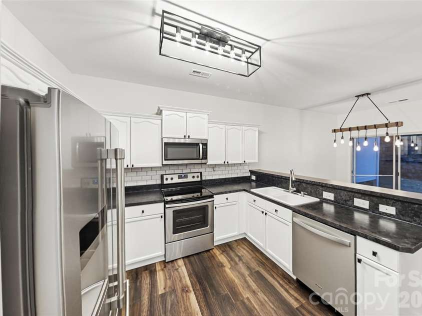 5454 Franklin Springs Circle, Charlotte, NC 28217.  MLS# CAR4436784, YatesRealty ID 57868. 
