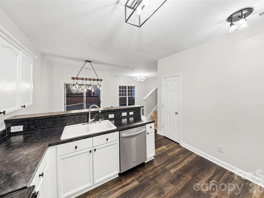 5454 Franklin Springs Circle, Charlotte, NC 28217.  MLS# CAR4436784, YatesRealty ID 57868. 