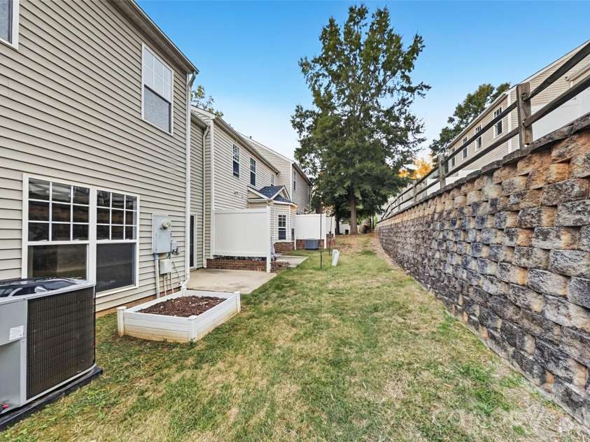 5454 Franklin Springs Circle, Charlotte, NC 28217.  MLS# CAR4436784, YatesRealty ID 57868. 