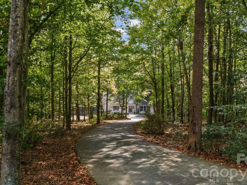 270 Sweet Autumn Lane, Lexington, NC 27295.  MLS# CAR4436793, YatesRealty ID 57869. 