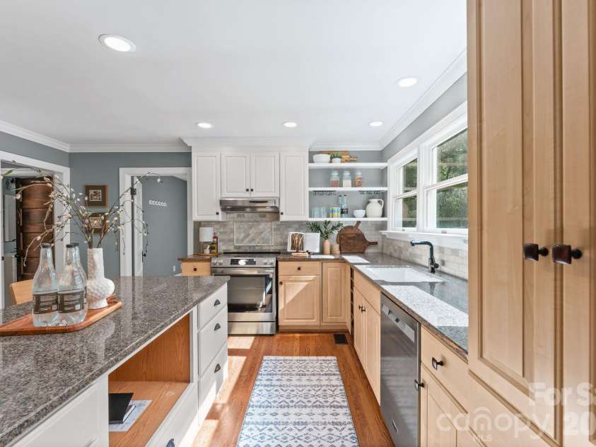 270 Sweet Autumn Lane, Lexington, NC 27295.  MLS# CAR4436793, YatesRealty ID 57869. 