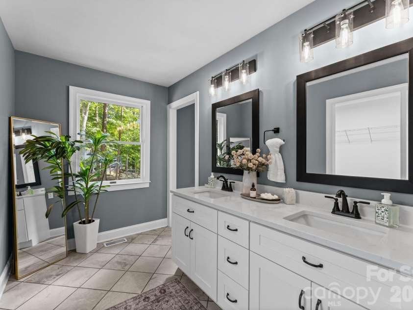 270 Sweet Autumn Lane, Lexington, NC 27295.  MLS# CAR4436793, YatesRealty ID 57869. 