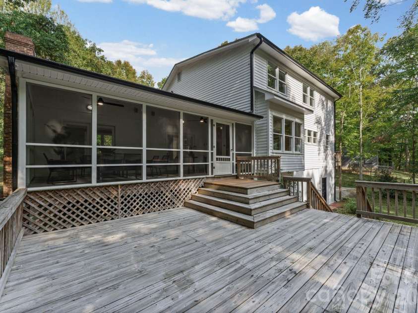 270 Sweet Autumn Lane, Lexington, NC 27295.  MLS# CAR4436793, YatesRealty ID 57869. 
