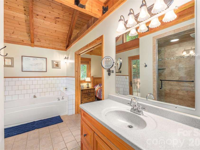 116 Ivy Road, Mills River, NC 28759.  MLS# CAR4422954, YatesRealty ID 57872. Primary bath