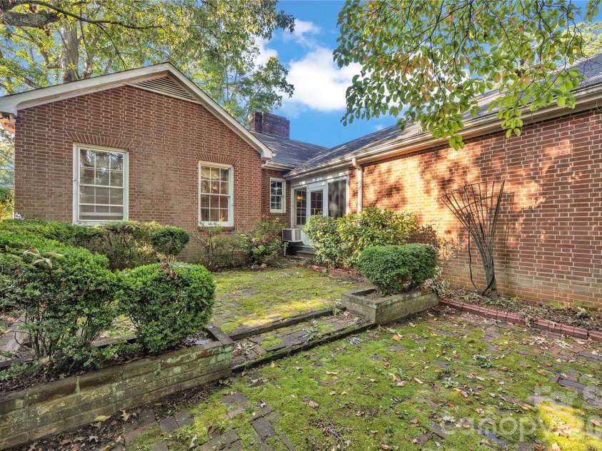 624 Mitchell Avenue, Salisbury, NC 28144.  MLS# CAR4436259, YatesRealty ID 57879. 