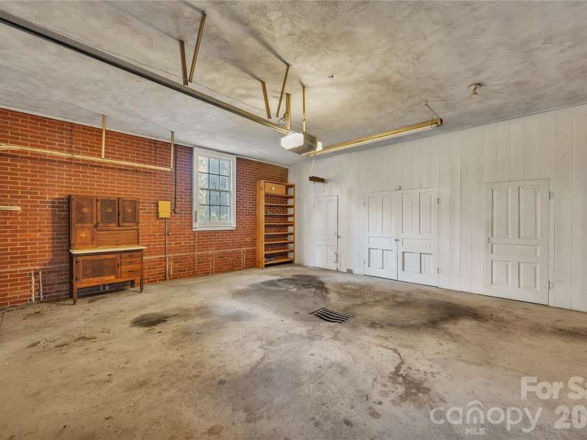 624 Mitchell Avenue, Salisbury, NC 28144.  MLS# CAR4436259, YatesRealty ID 57879. 