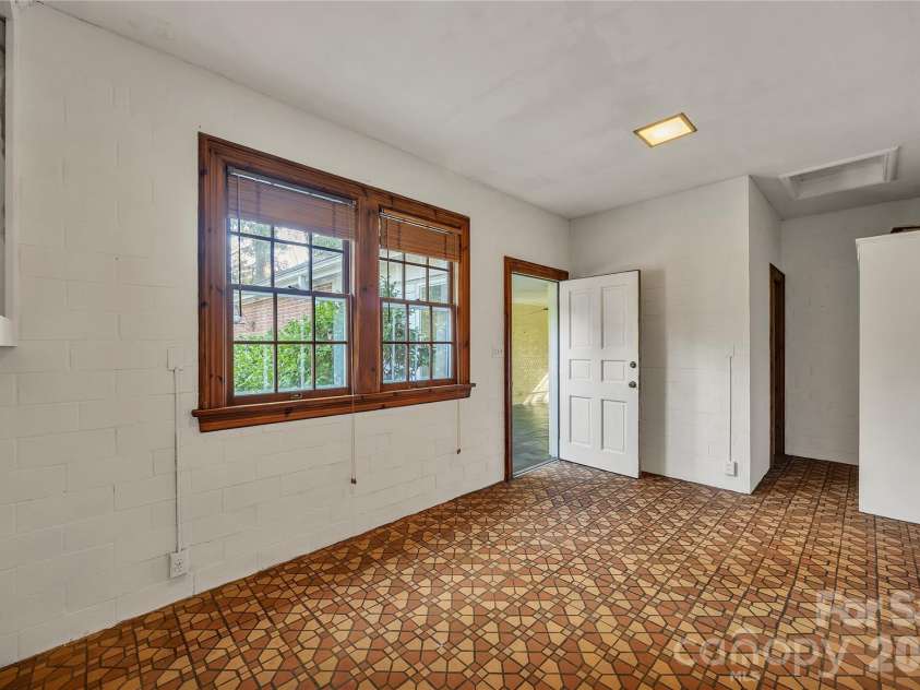 624 Mitchell Avenue, Salisbury, NC 28144.  MLS# CAR4436259, YatesRealty ID 57879. 