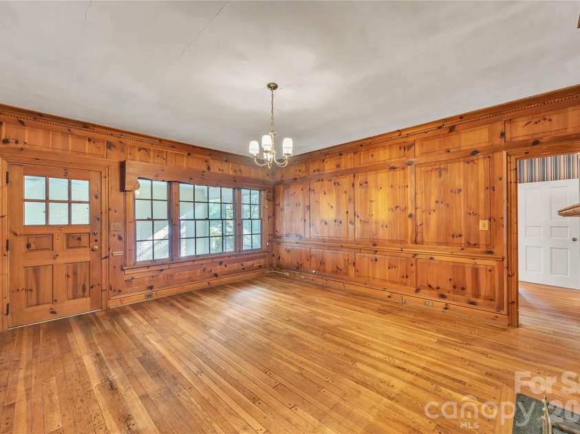 624 Mitchell Avenue, Salisbury, NC 28144.  MLS# CAR4436259, YatesRealty ID 57879. 