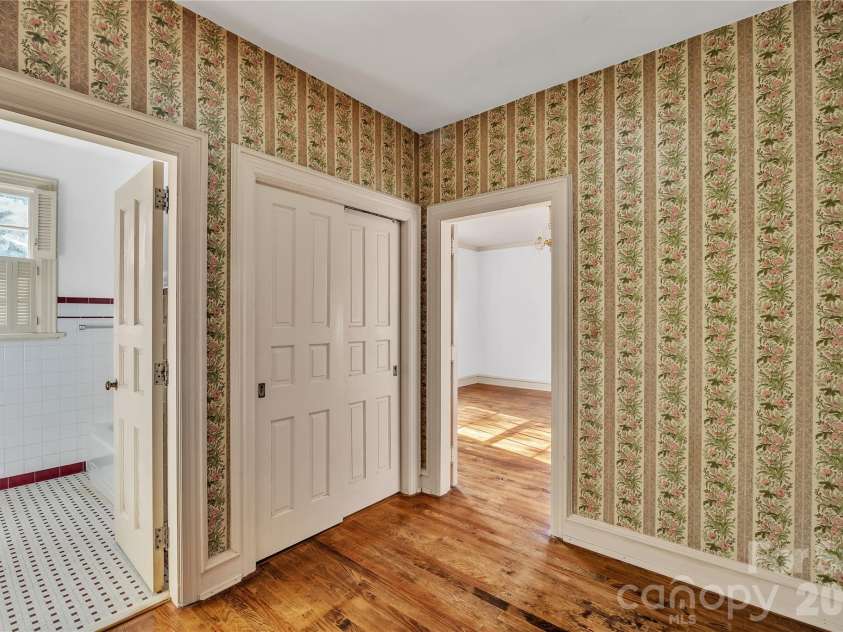 624 Mitchell Avenue, Salisbury, NC 28144.  MLS# CAR4436259, YatesRealty ID 57879. 