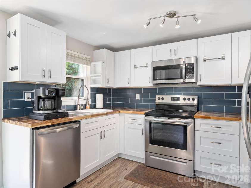 12 Posey Blanton Road, Sylva, NC 28779.  MLS# CAR4436831, YatesRealty ID 57880. 