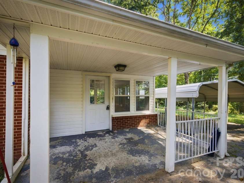 114 Fairview Road, Marion, NC 28752.  MLS# CAR4435580, YatesRealty ID 57882. 