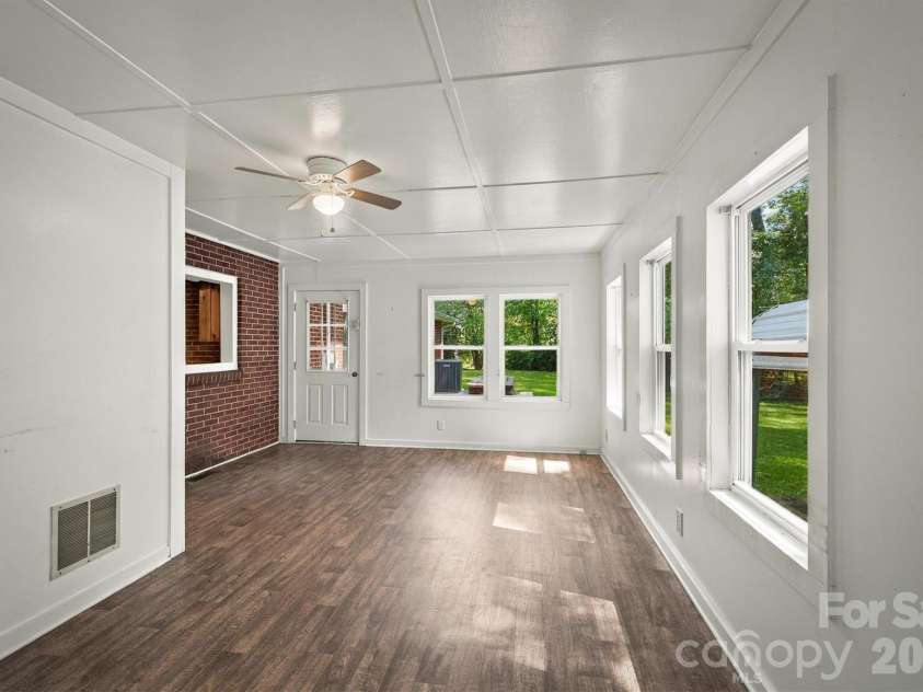 114 Fairview Road, Marion, NC 28752.  MLS# CAR4435580, YatesRealty ID 57882. 