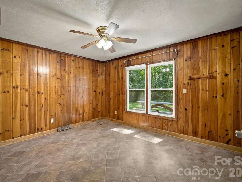 114 Fairview Road, Marion, NC 28752.  MLS# CAR4435580, YatesRealty ID 57882. 