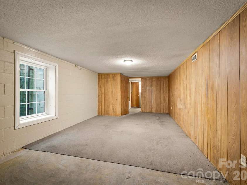114 Fairview Road, Marion, NC 28752.  MLS# CAR4435580, YatesRealty ID 57882. 