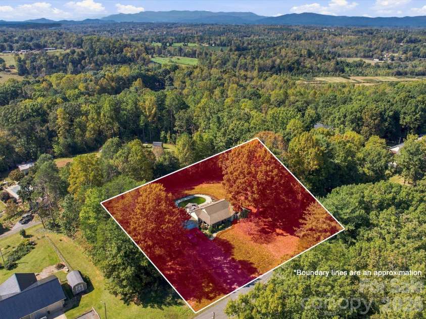 4284 Oakland Drive, Morganton, NC 28655.  MLS# CAR4399559, YatesRealty ID 57886. 