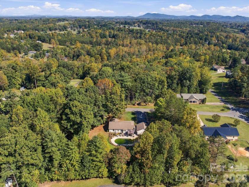4284 Oakland Drive, Morganton, NC 28655.  MLS# CAR4399559, YatesRealty ID 57886. 
