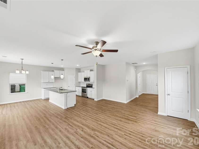 3209 Ainsley Woods Drive, Charlotte, NC 28214.  MLS# CAR4436859, YatesRealty ID 57889. 