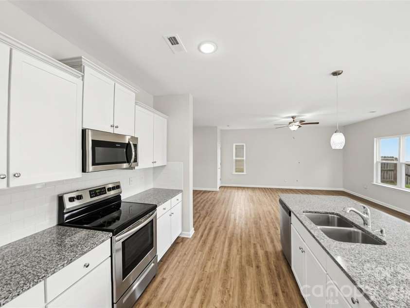 3209 Ainsley Woods Drive, Charlotte, NC 28214.  MLS# CAR4436859, YatesRealty ID 57889. 