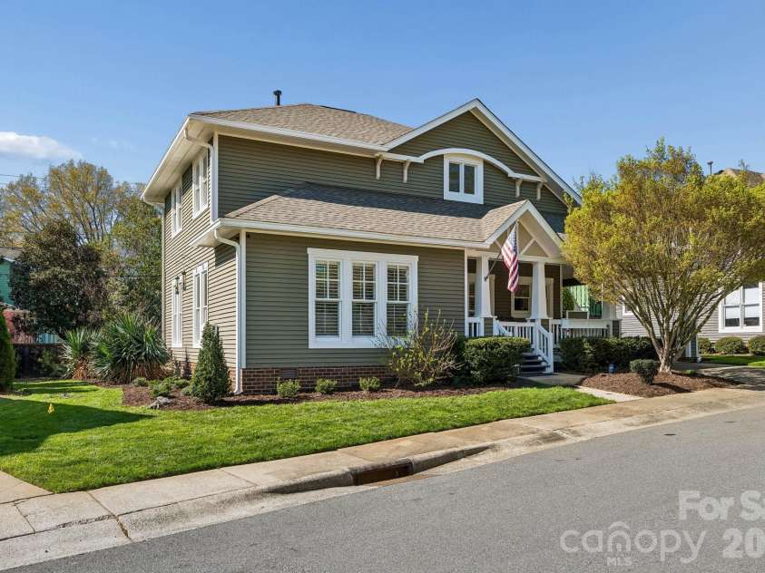 628 Olmsted Park Place, Charlotte, NC 28203.  MLS# CAR4354925, YatesRealty ID 5789. 