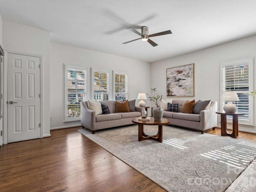 628 Olmsted Park Place, Charlotte, NC 28203.  MLS# CAR4354925, YatesRealty ID 5789. 