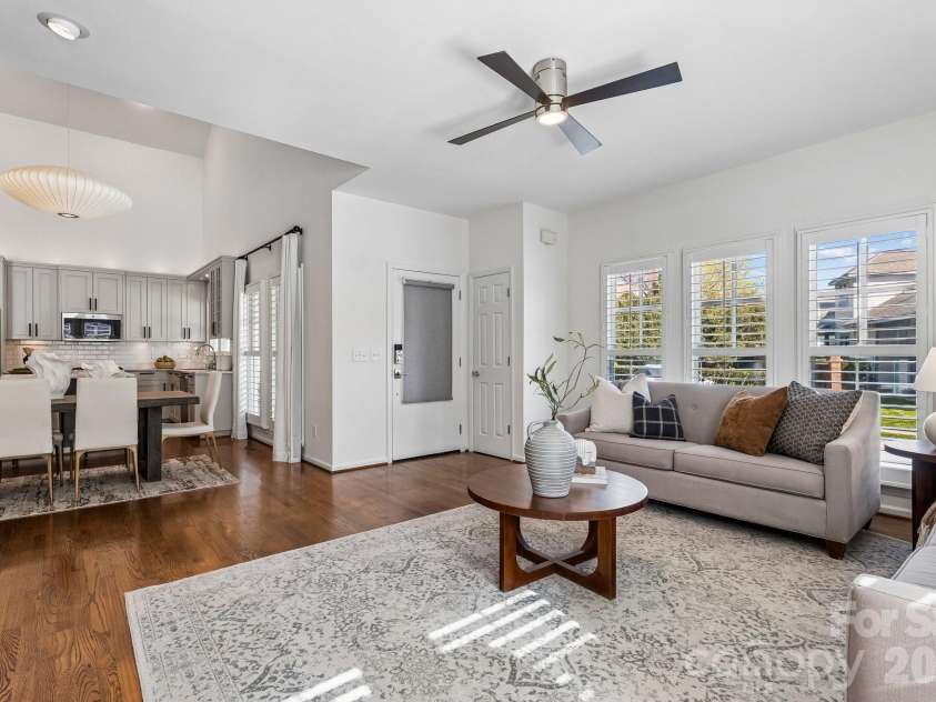 628 Olmsted Park Place, Charlotte, NC 28203.  MLS# CAR4354925, YatesRealty ID 5789. 