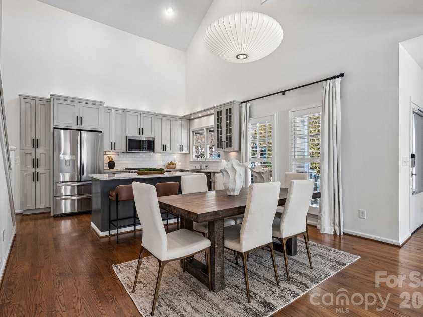 628 Olmsted Park Place, Charlotte, NC 28203.  MLS# CAR4354925, YatesRealty ID 5789. 