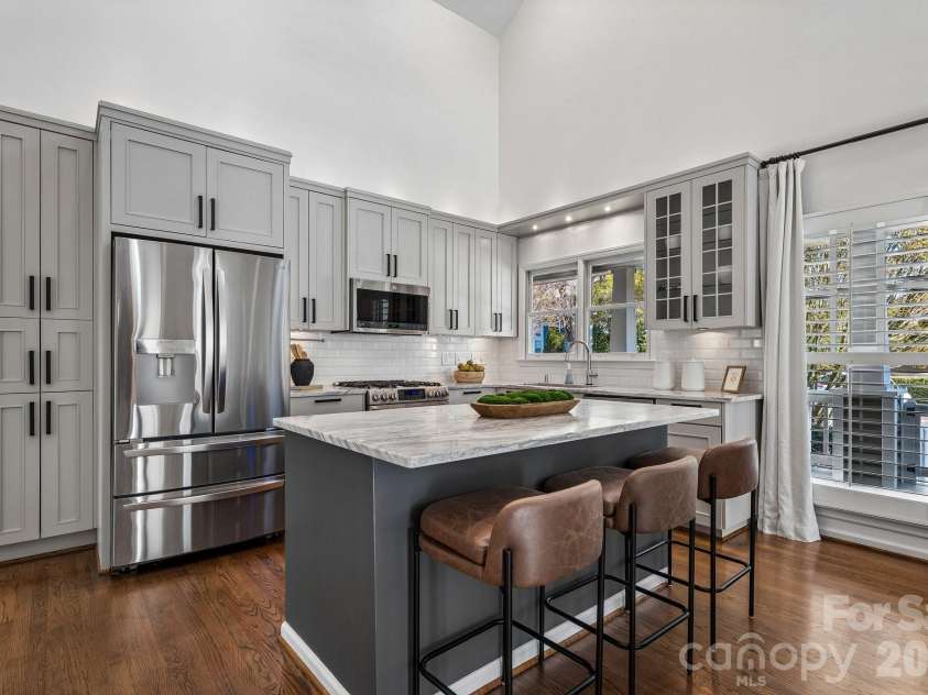 628 Olmsted Park Place, Charlotte, NC 28203.  MLS# CAR4354925, YatesRealty ID 5789. 