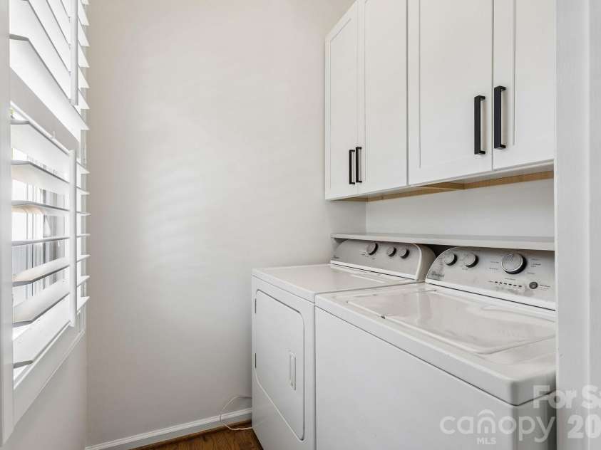 628 Olmsted Park Place, Charlotte, NC 28203.  MLS# CAR4354925, YatesRealty ID 5789. 