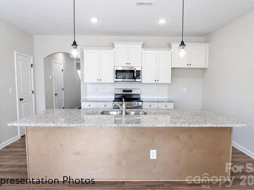 1341 Santee Street, Charlotte, NC 28208.  MLS# CAR4436871, YatesRealty ID 57890. 