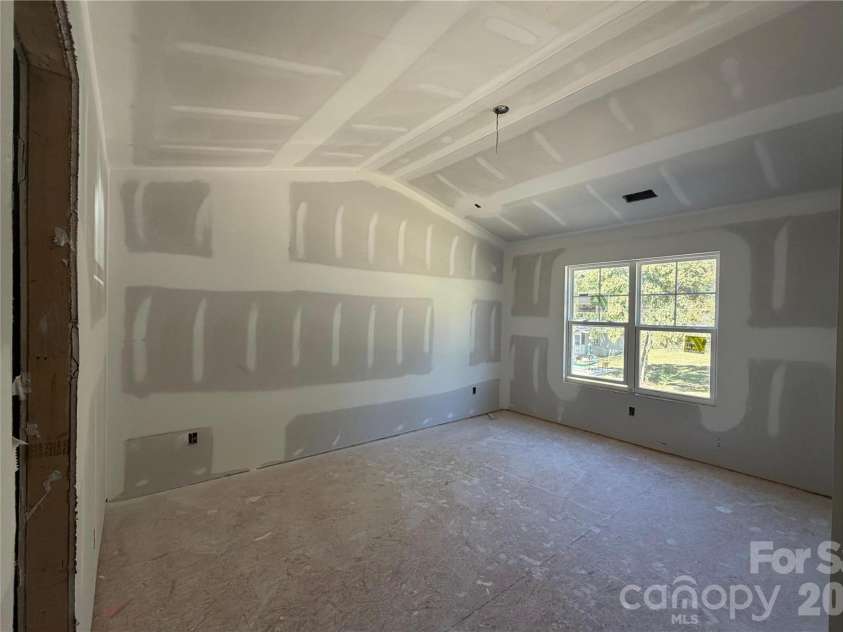 1341 Santee Street, Charlotte, NC 28208.  MLS# CAR4436871, YatesRealty ID 57890. 