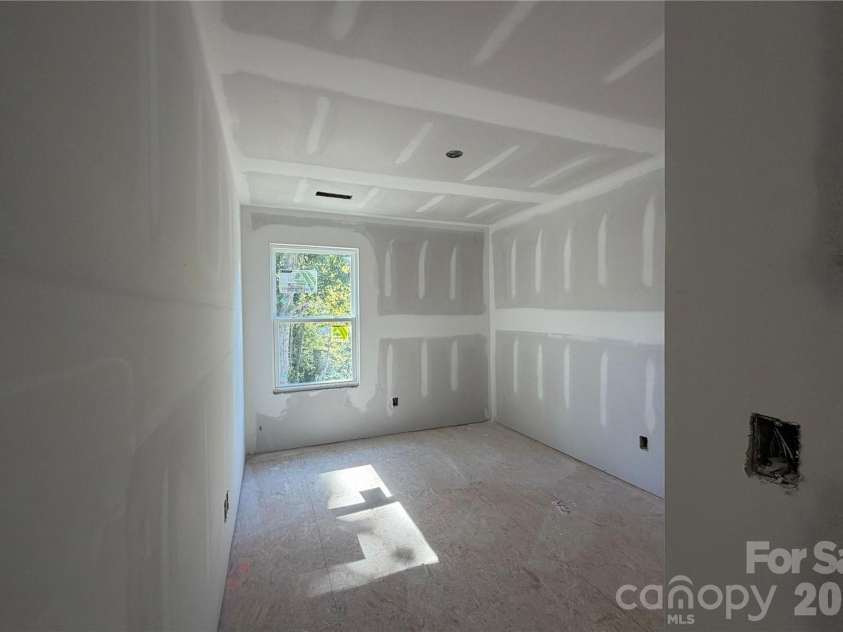 1341 Santee Street, Charlotte, NC 28208.  MLS# CAR4436871, YatesRealty ID 57890. 