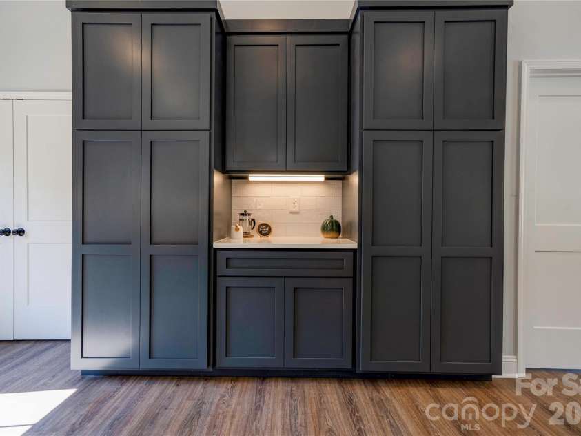 231 Hardin Circle, Grover, NC 28073.  MLS# CAR4436863, YatesRealty ID 57895. Kitchen