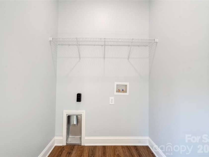 231 Hardin Circle, Grover, NC 28073.  MLS# CAR4436863, YatesRealty ID 57895. Laundry room