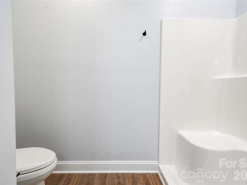231 Hardin Circle, Grover, NC 28073.  MLS# CAR4436863, YatesRealty ID 57895. Primary Bathroom