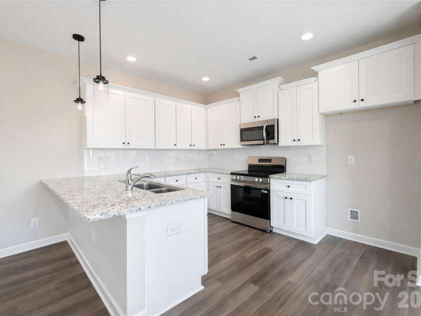 4217 Abby Jack Drive, Charlotte, NC 28216.  MLS# CAR4436881, YatesRealty ID 57896. 