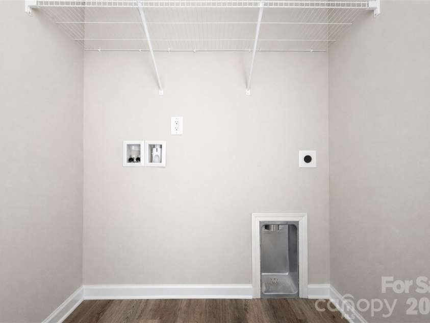 4217 Abby Jack Drive, Charlotte, NC 28216.  MLS# CAR4436881, YatesRealty ID 57896. 
